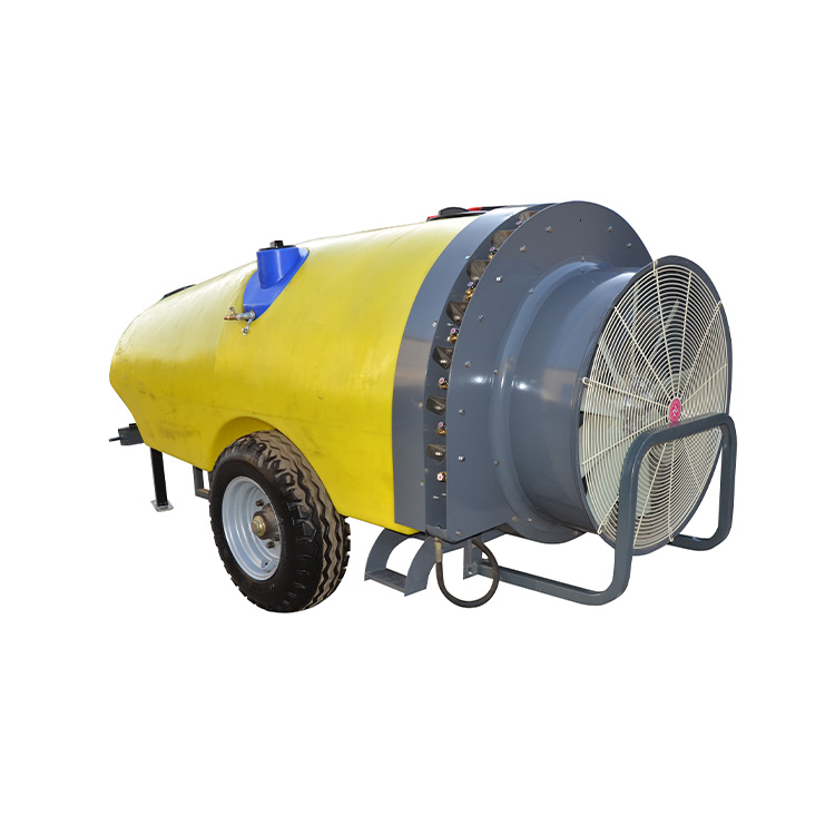 Тракторски распрскувачи со магла